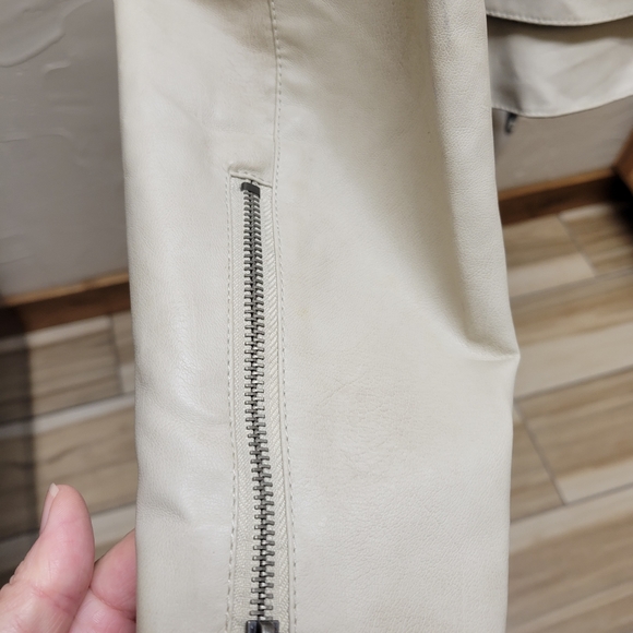 Vintage 80's Style Poly Cream Ruffle Jacket Medium - Picture 4 of 10